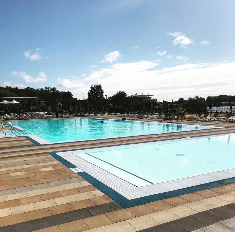 Relaxing Holiday Home With Hot Tub At Tattershall Lakes Экстерьер фото