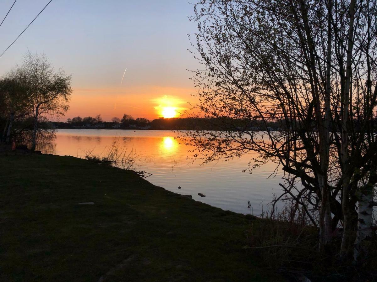Relaxing Holiday Home With Hot Tub At Tattershall Lakes Экстерьер фото