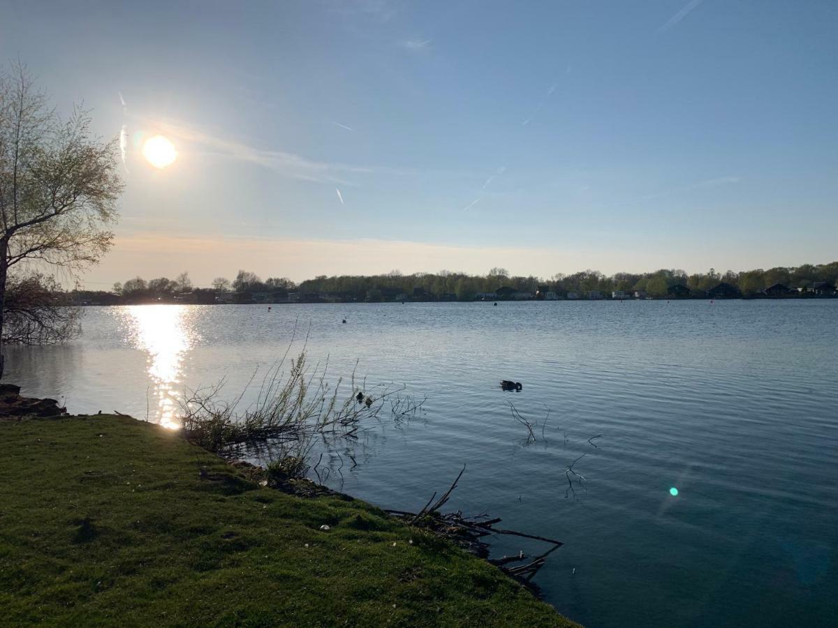Relaxing Holiday Home With Hot Tub At Tattershall Lakes Экстерьер фото